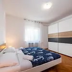 Vesna Lux Vila