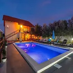 Vesna Lux * Zadar
